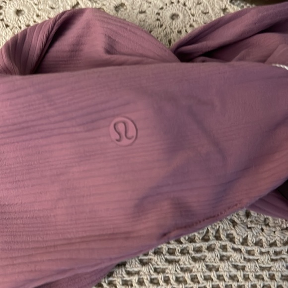 NWT-Lululemon Women’s Ribbed Nulu Twist Front Headband - Picture 6 of 8